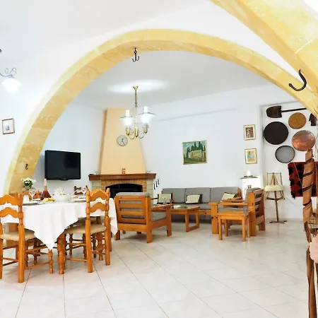 Traditional Cretan Rodhopos