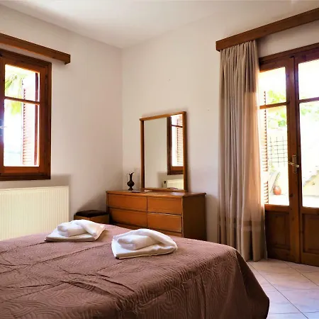 Traditional Cretan Villa Rodhopos