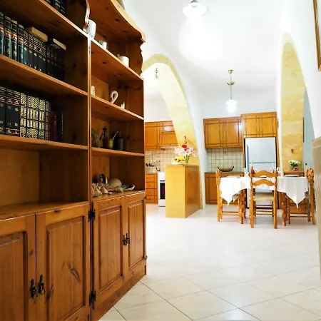 Traditional Cretan Villa Rodhopos